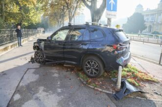 Zagreb: U prometnoj nesreći sudjelovala tri automobila, jedna osoba ozlijeđena