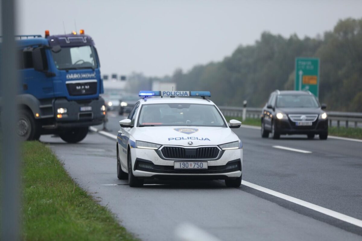 Vozač kamiona poginuo pri slijetanju s autoceste A3 kod čvora Križ