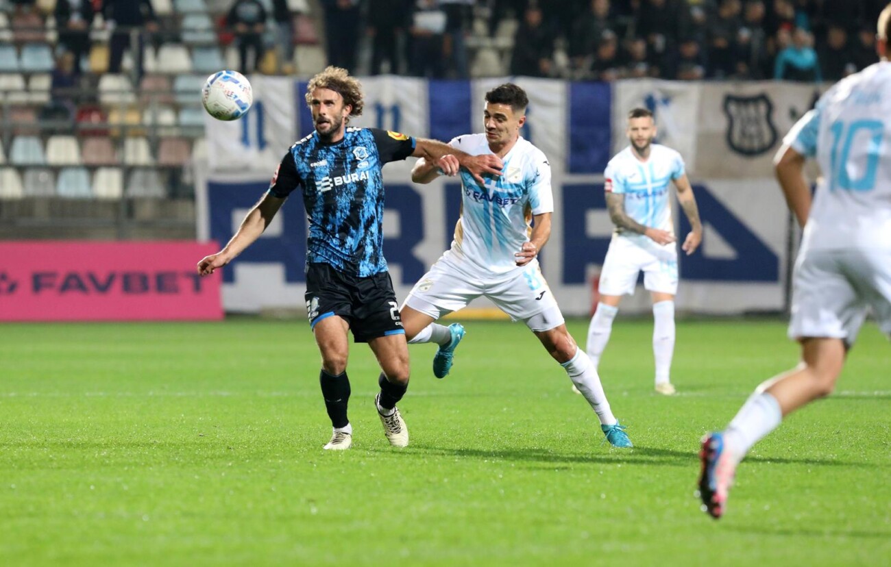 Rijeka: Rijeka i Varadin susreli se u 11 kolu SuperSport HNL-a Rijeka: Rijeka i Varadin susreli se u 11 kolu SuperSport HNL-a