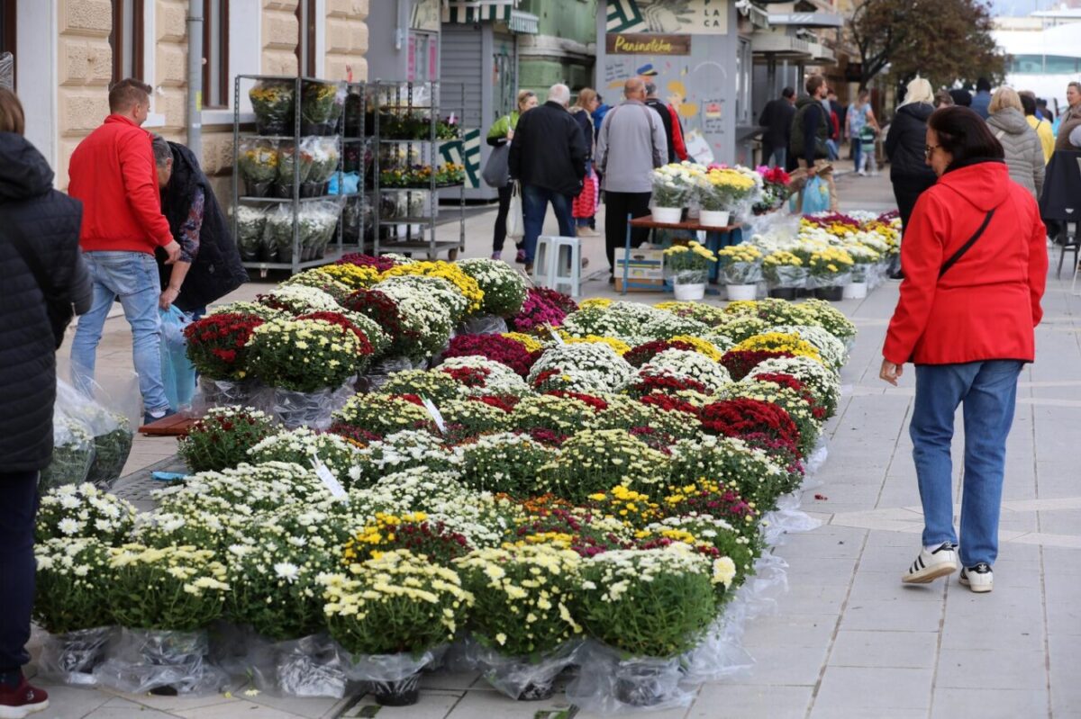 Rijeka: Prodaja cvije?a uo?i blagdana Svih svetih