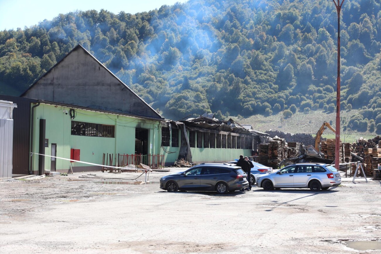 Mrkopalj: Policijski o?evid u izgorjeloj pilani Mrkopalj Mrkopalj: Policijski o?evid u izgorjeloj pilani Mrkopalj