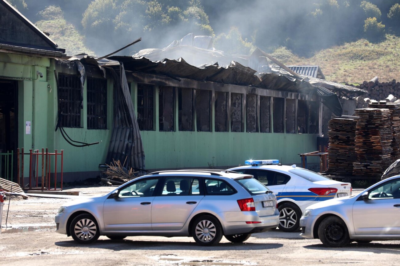 Mrkopalj: Policijski o?evid u izgorjeloj pilani Mrkopalj Mrkopalj: Policijski o?evid u izgorjeloj pilani Mrkopalj