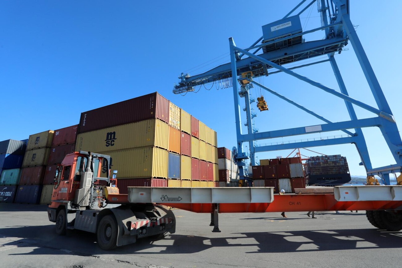 Rijeka: Konferencija za medije na kontejnerskom terminalu Jadranska vrata Rijeka: Konferencija za medije na kontejnerskom terminalu Jadranska vrata