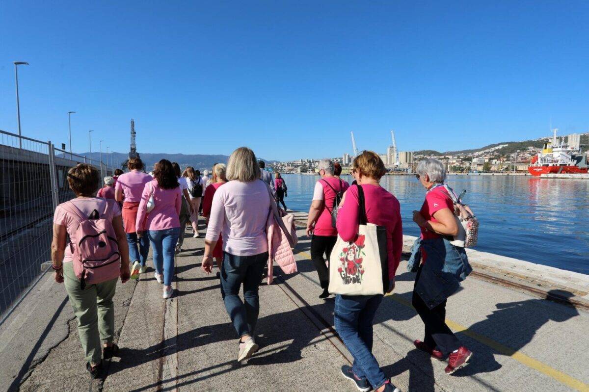 Rijeka: Javnozdravstvena akcija “Rui?asti lukobran – Hodajmo protiv raka dojke”