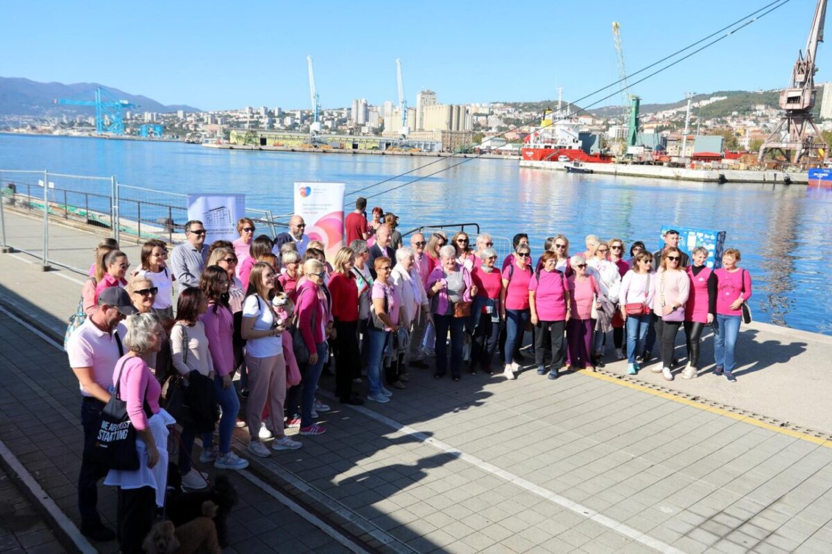 Rijeka: Javnozdravstvena akcija “Ružičasti lukobran – Hodajmo protiv raka dojke”