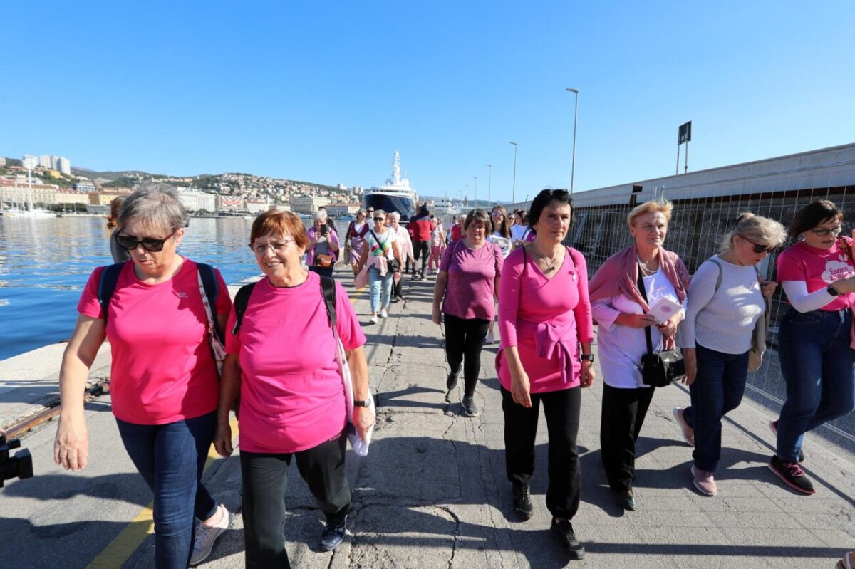 Rijeka: Javnozdravstvena akcija “Ružičasti lukobran – Hodajmo protiv raka dojke”