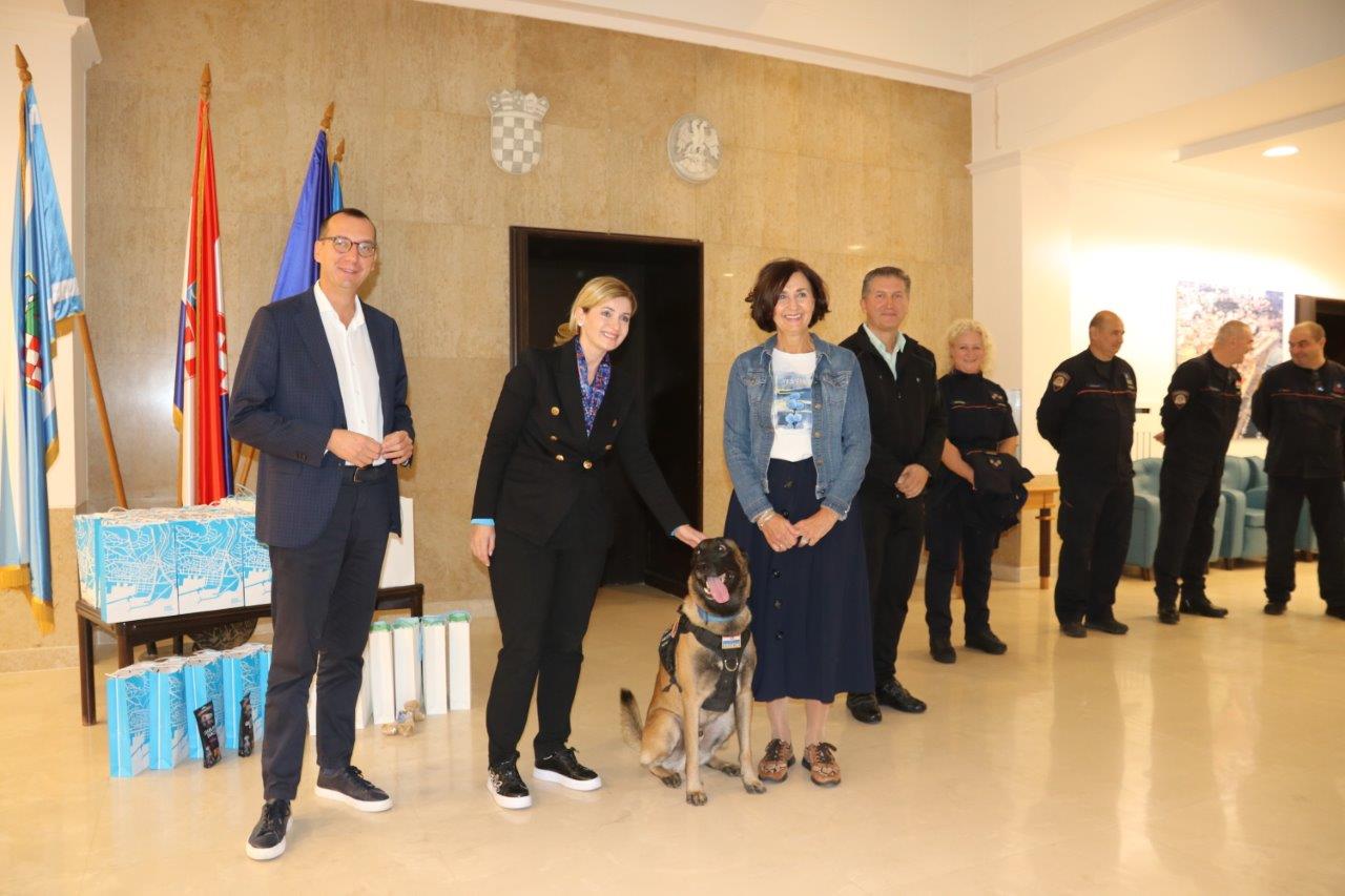 Prijem-za-pripadnike-Civilne-zaštite-Grada-Rijeke-koji-su-sudjelovali-u-akcijama-traganj-13 Prijem-za-pripadnike-Civilne-zaštite-Grada-Rijeke-koji-su-sudjelovali-u-akcijama-traganj-13