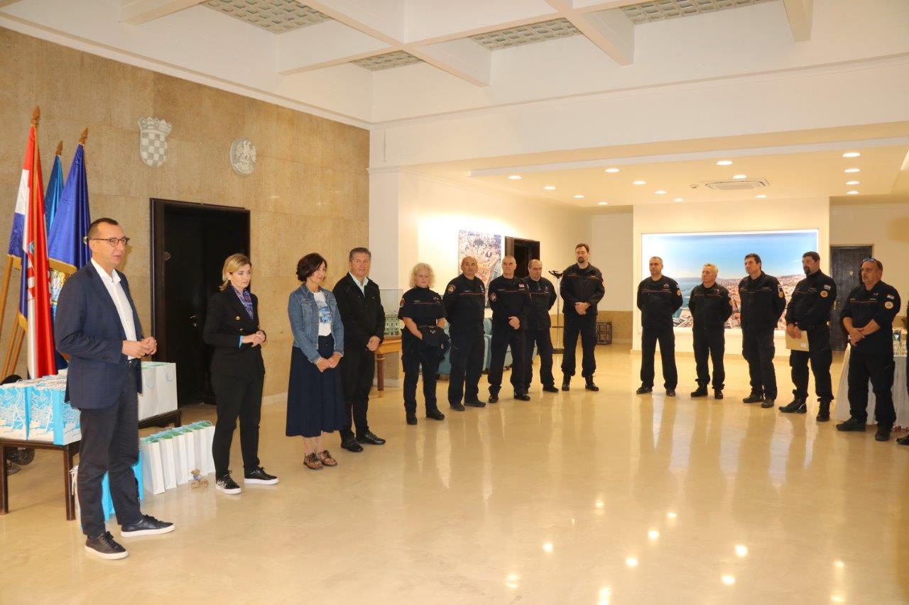 Prijem-za-pripadnike-Civilne-zaštite-Grada-Rijeke-koji-su-sudjelovali-u-akcijama-traganj-15 Prijem-za-pripadnike-Civilne-zaštite-Grada-Rijeke-koji-su-sudjelovali-u-akcijama-traganj-15