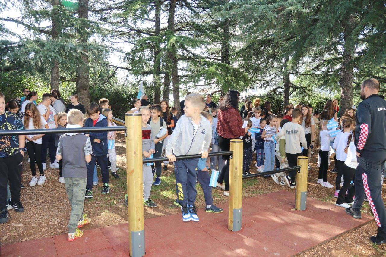 Projekt-FITKOzala-u-OŠ-Kozala-realiziran-u-sklopu-Riječkog-programa-lokalnog-partnerstva-26 Projekt-FITKOzala-u-OŠ-Kozala-realiziran-u-sklopu-Riječkog-programa-lokalnog-partnerstva-26