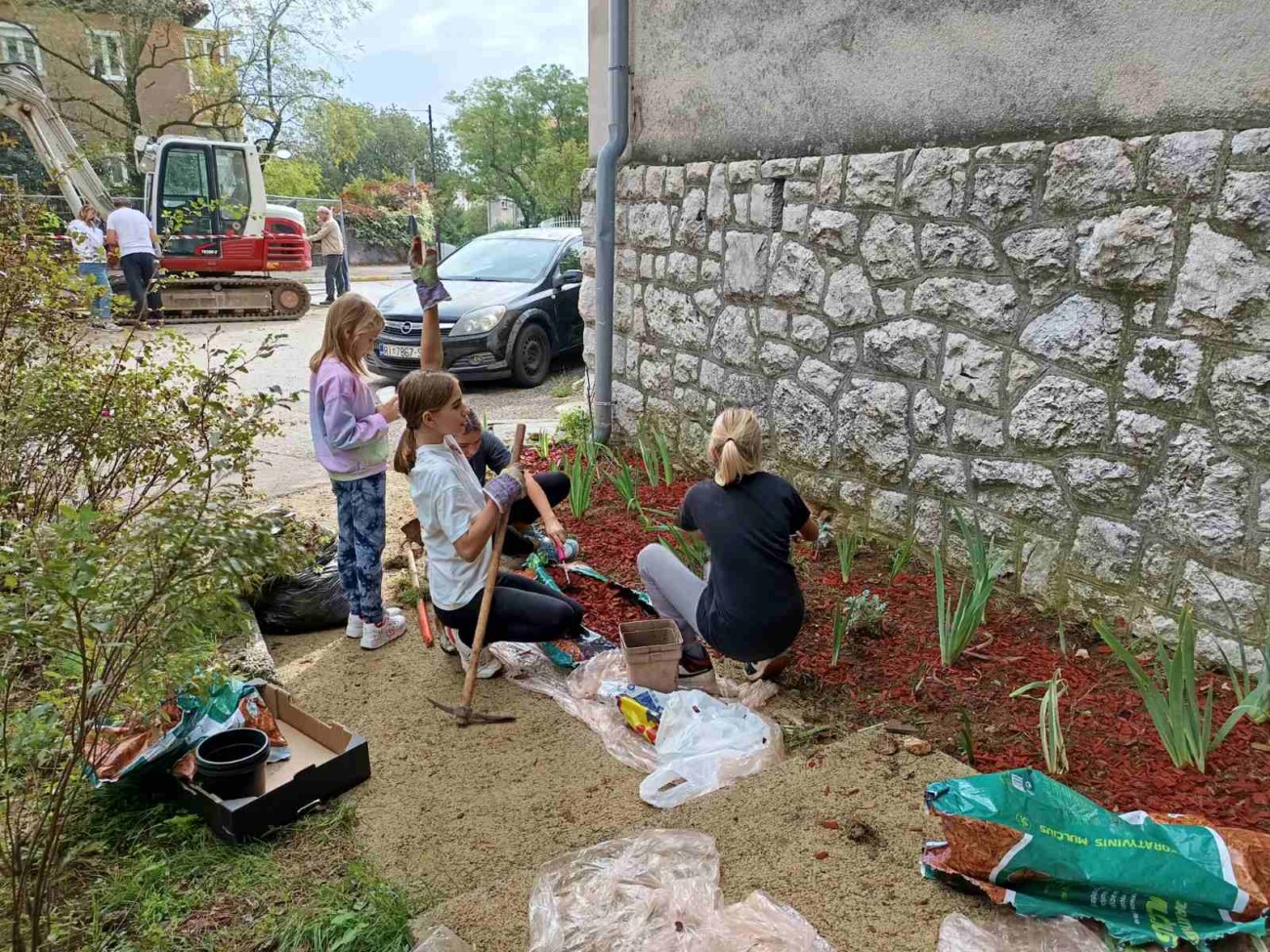 RPLP-Park-dobrosusjedskih-odnosa-mali-volonteri RPLP-Park-dobrosusjedskih-odnosa-mali-volonteri