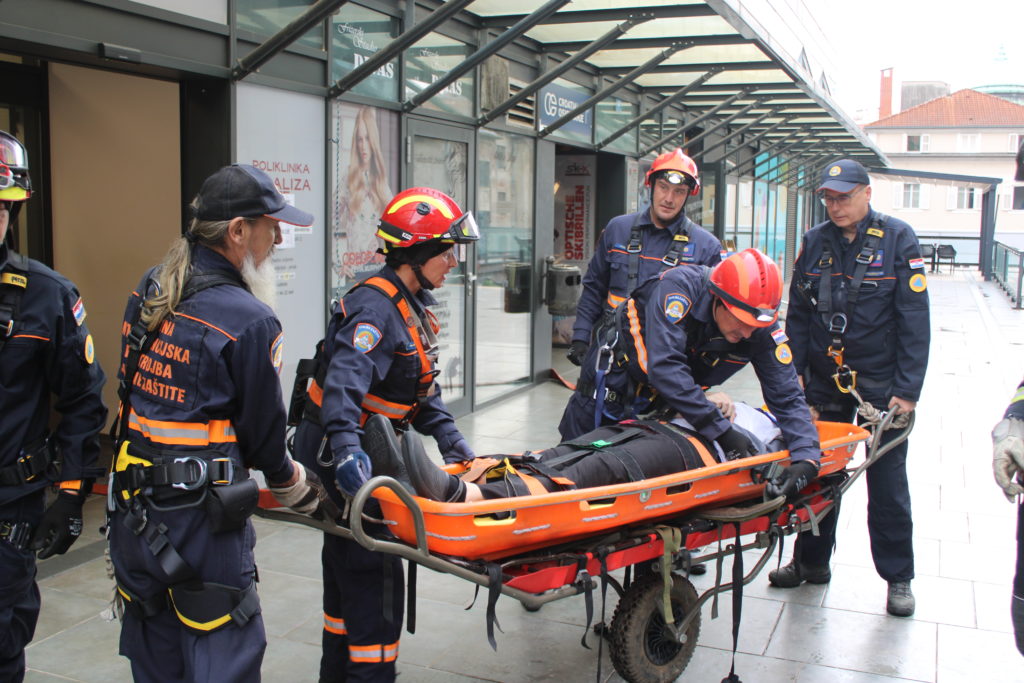 pgz vjezba vatrogasci (7) pgz vjezba vatrogasci (7)