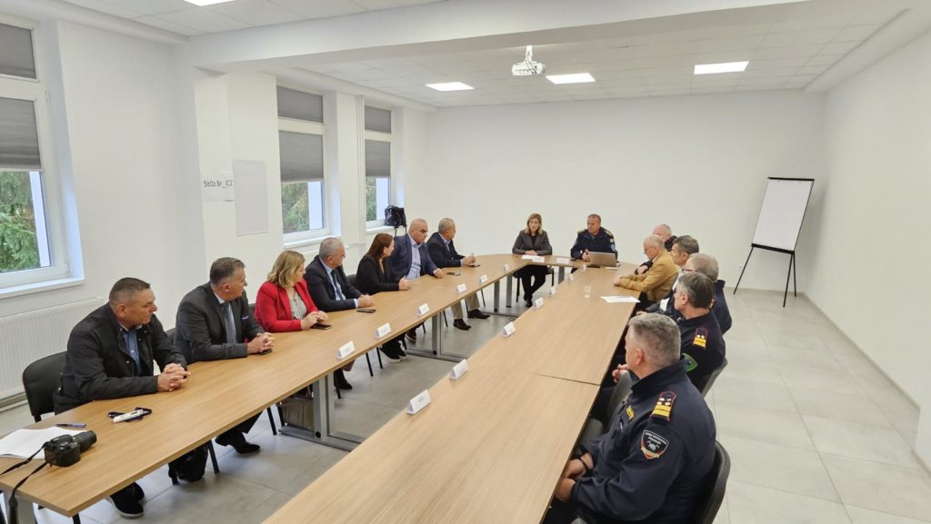 vatrogasci vatrogasni dom spajane (10) vatrogasci vatrogasni dom spajane (10)