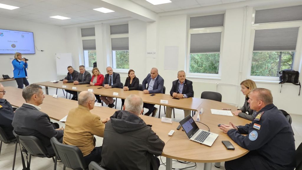 vatrogasci vatrogasni dom spajane (9) vatrogasci vatrogasni dom spajane (9)