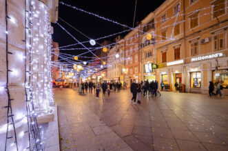 Advent Rijeka paljenje lampica-10