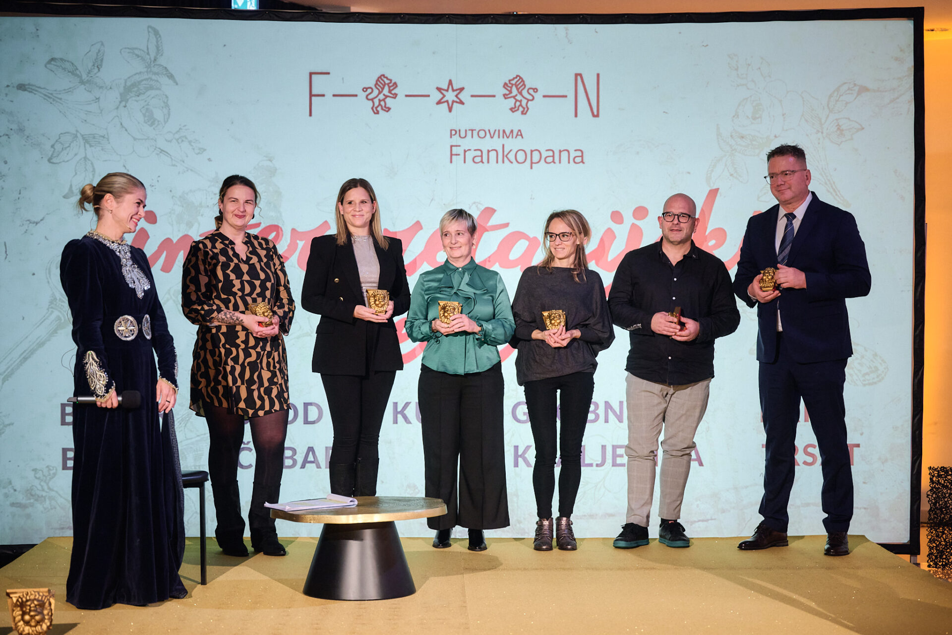 Dodjela frankopanskih lavića interpretacijskim centrima (foto Antonio Paljuh) Dodjela frankopanskih lavića interpretacijskim centrima (foto Antonio Paljuh)