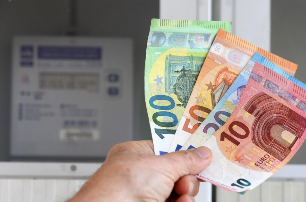 Cijene struje i računa u eurima Cijene struje i računa u eurima