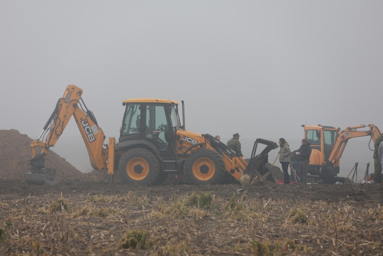 U blizini Vukovara otkrivena grobnica s posmrtnim ostatcima stradalih u Domovinskom ratu U blizini Vukovara otkrivena grobnica s posmrtnim ostatcima stradalih u Domovinskom ratu