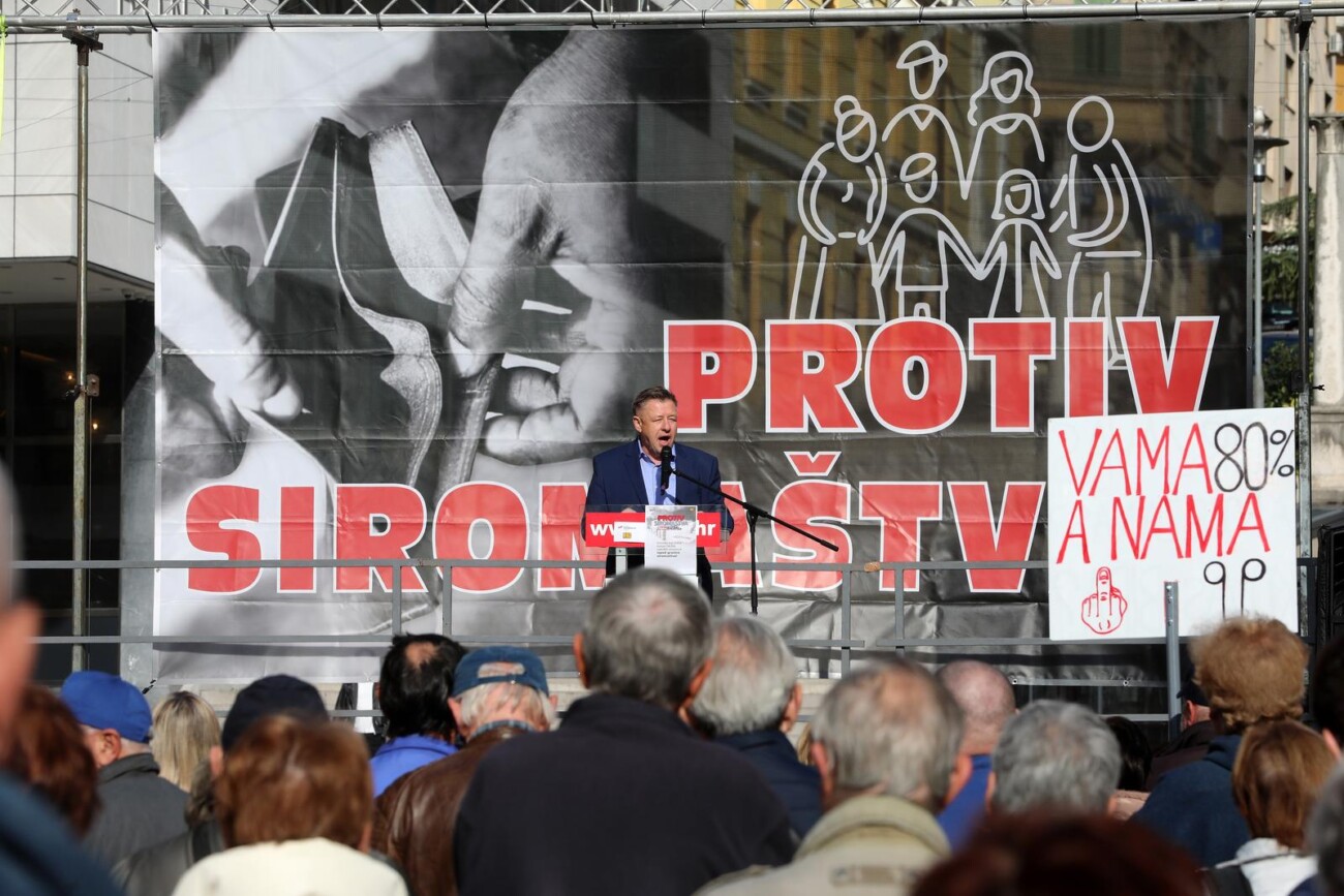 Rijeka: Prosvjed protiv siromaštva na trgu 128 brigade HV Rijeka: Prosvjed protiv siromaštva na trgu 128 brigade HV