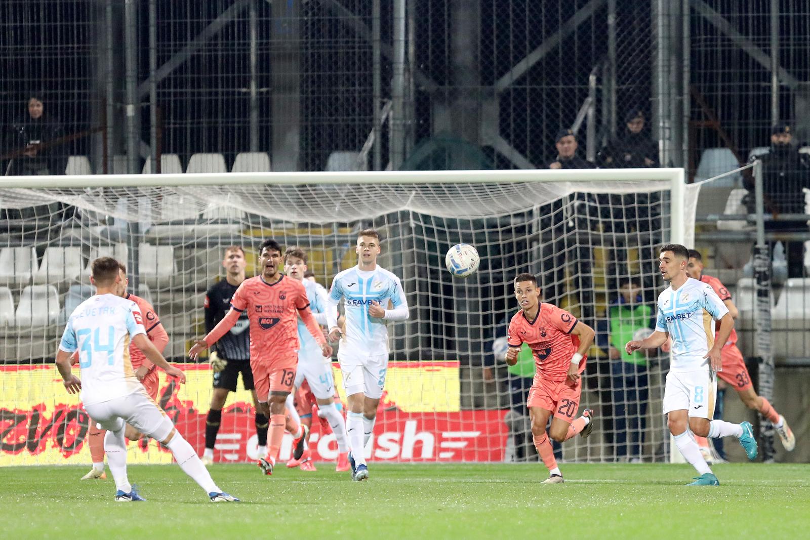 Rijeka: Rijeka i Osijek sastali se u 13. kolu SuperSport HNL-a Rijeka: Rijeka i Osijek sastali se u 13. kolu SuperSport HNL-a