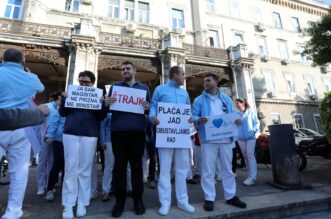 Rijeka: Štrajk medicinskih djelatnika u KBC-u Rijeka