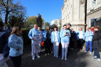 Rijeka: Štrajk medicinskih djelatnika u KBC-u Rijeka