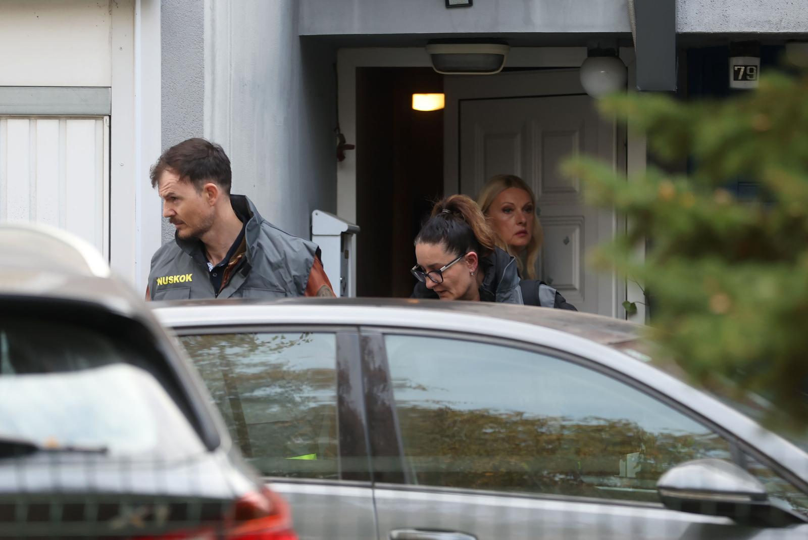 Zagreb: Djelatnici PNUSKOK-a i odvjetnica Laura Valković nakon pretresa odlaze iz Beroševe kuće Zagreb: Djelatnici PNUSKOK-a i odvjetnica Laura Valković nakon pretresa odlaze iz Beroševe kuće