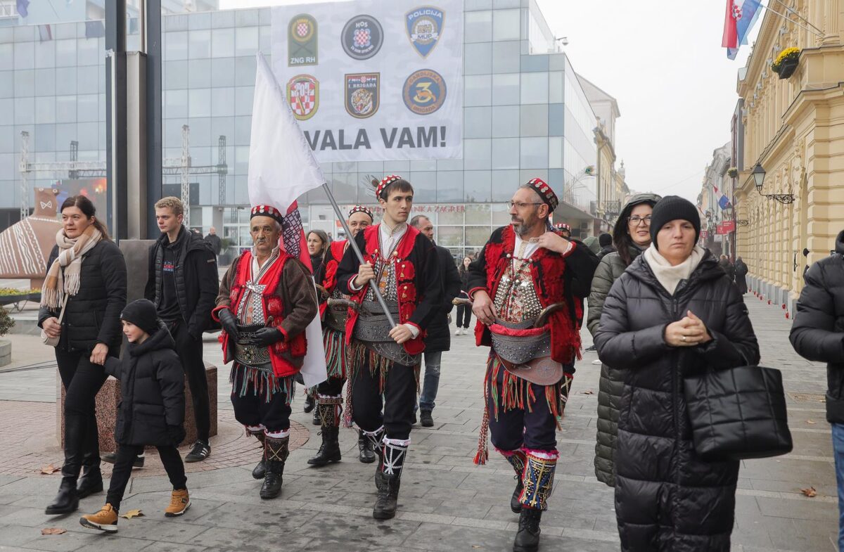 Vukovar: Okupljanje uoči obilježavanja 33. obljetnice stradanja Vukovara