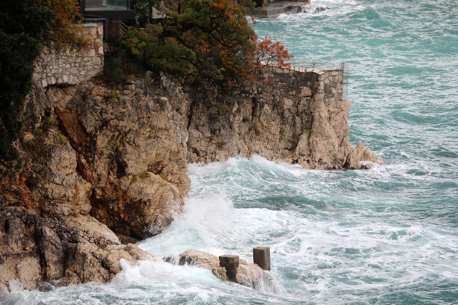 Rijeka: Jako jugo na moru pred Rijekom Rijeka: Jako jugo na moru pred Rijekom