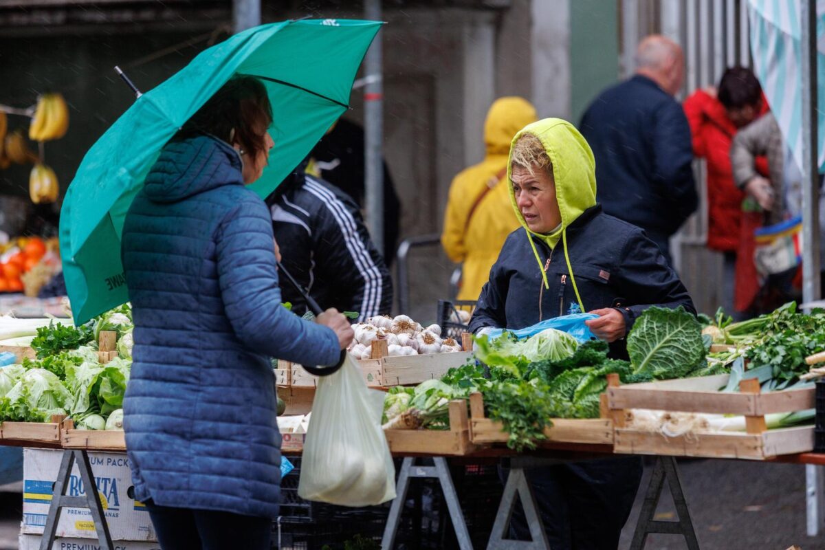 Rijeka: Kiša te jugo otežavaju rad na tržnici