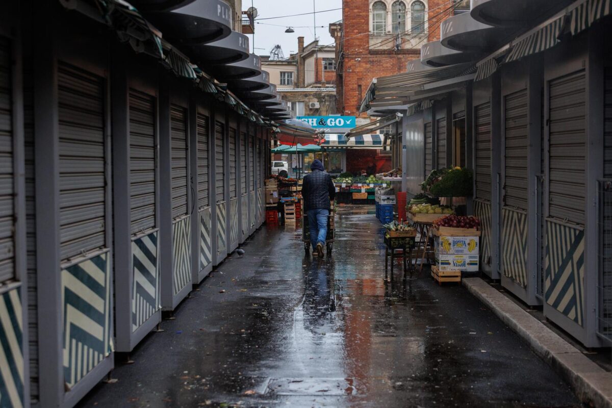 Rijeka: Kiša te jugo otežavaju rad na tržnici