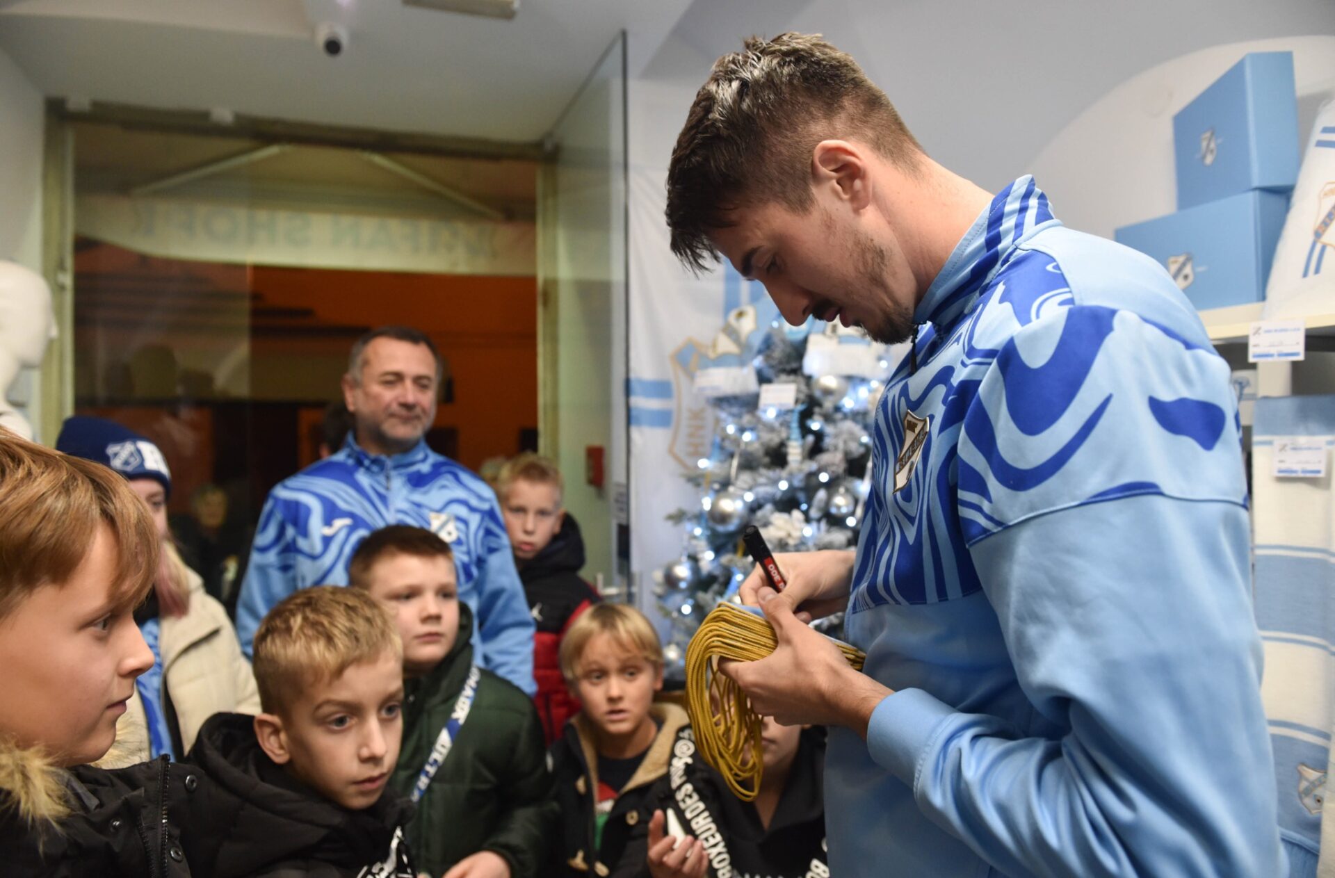 469181532_986196363537557_2750246093164504841_n 469181532_986196363537557_2750246093164504841_n