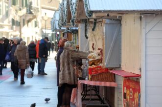 Rijeka: Adventski sajam otvoren je na Korzu