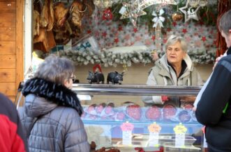 Rijeka: Adventski sajam otvoren je na Korzu