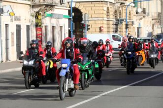 Rijeka: Bajkeri djedice nose poklone djeci u dječji dom u Lovranu