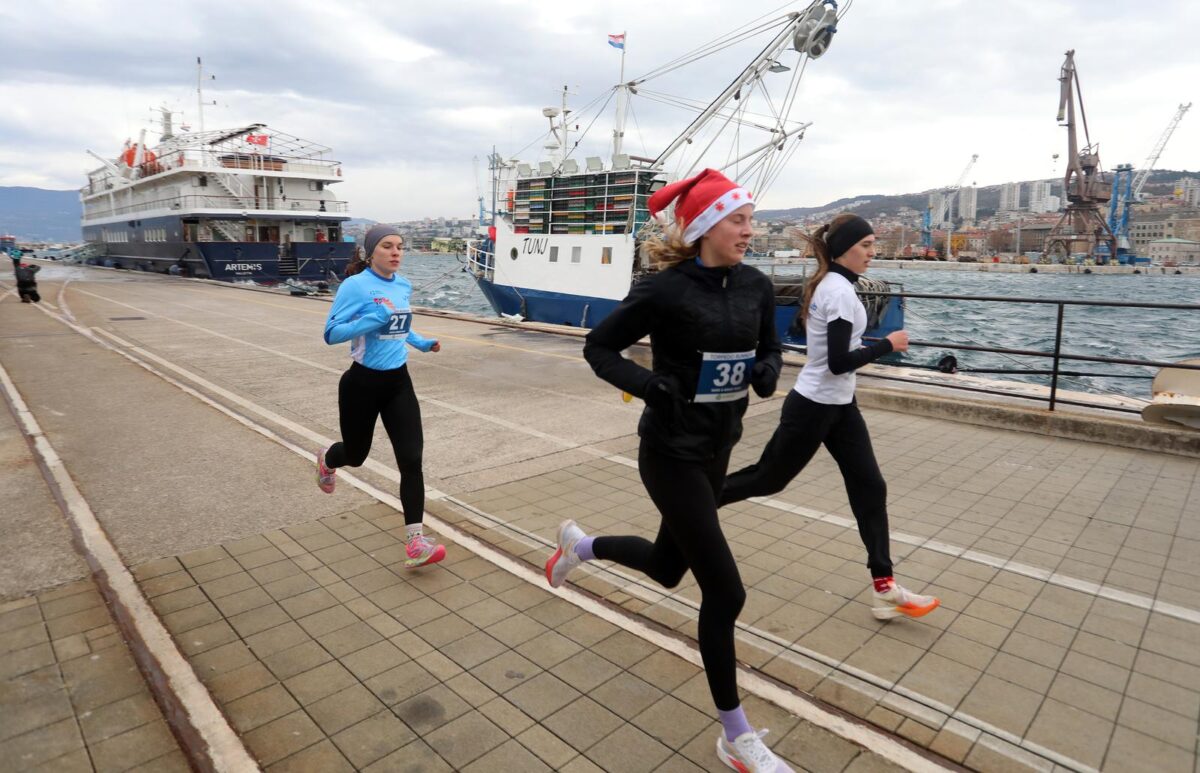 Rijeka: HoHoHo Run 2024 utrka odrana je na Mololongu