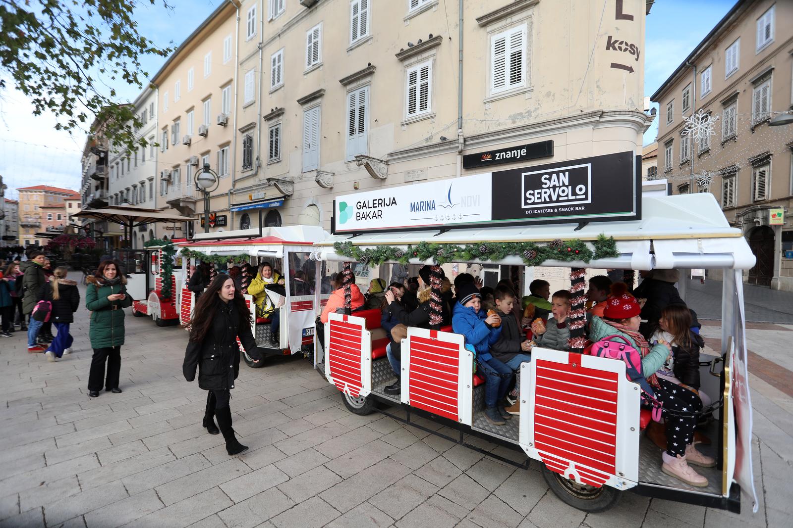 Rijeka: Vlaki? Djeda Mraza prometuje centrom grada