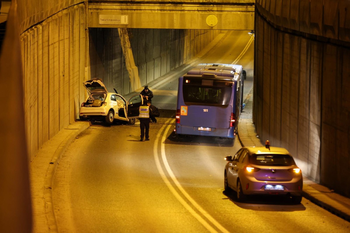 Zagreb: Pet osoba ozlijeđeno u sudaru osobnog automobila i autobusa u Selskoj ulici