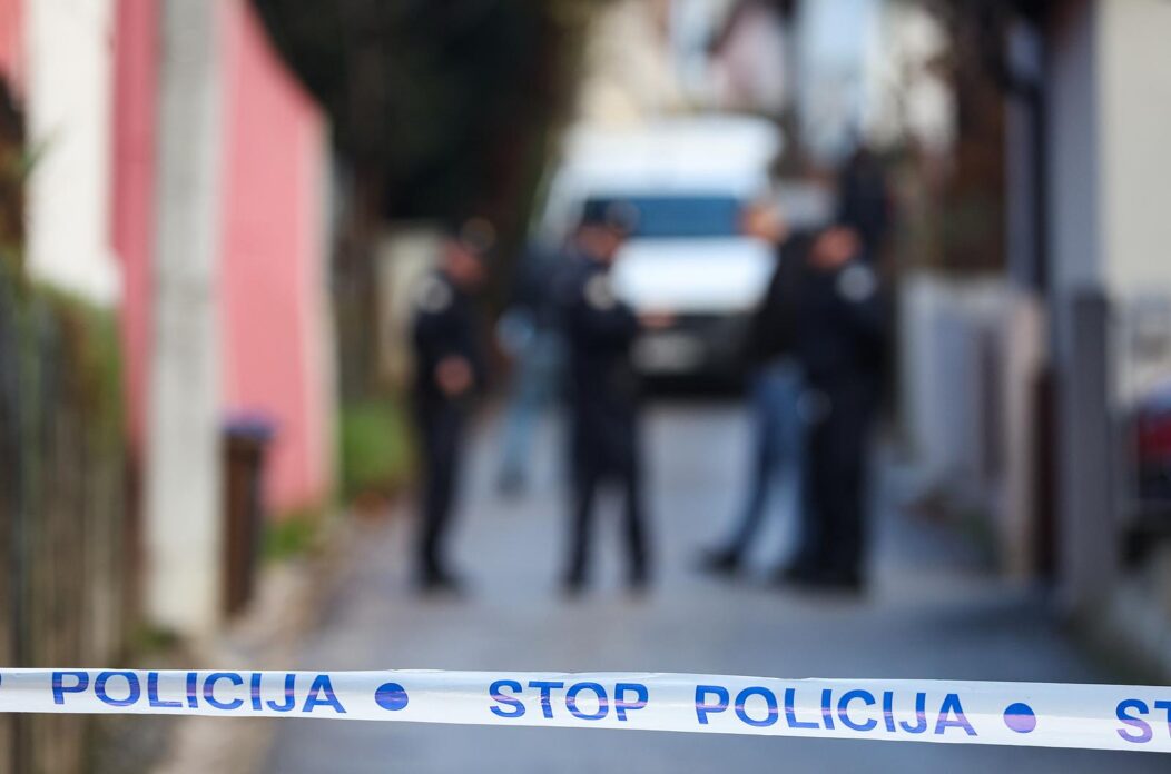 Zagreb: Na Črnomercu pronađeno tijelo žene, policijski očevid u tijeku Zagreb: Na Črnomercu pronađeno tijelo žene, policijski očevid u tijeku