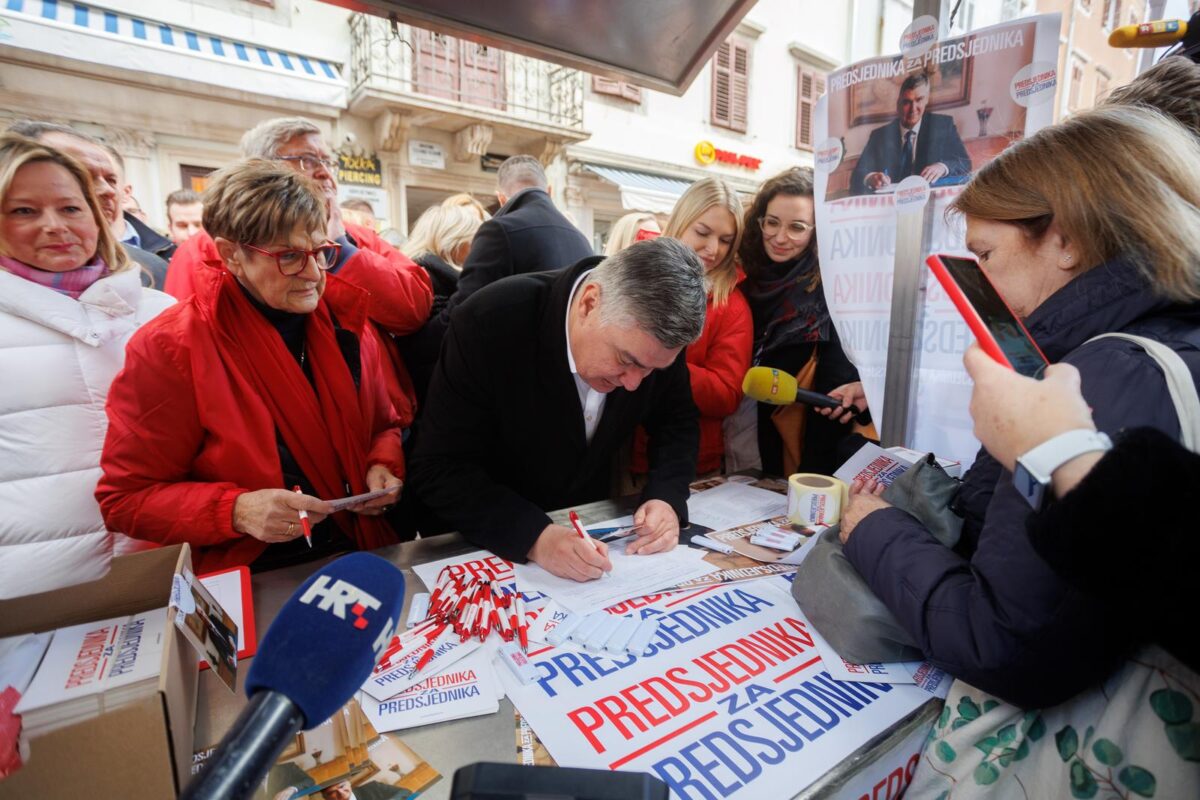 Predsjednik Republike Zoran Milanović prikupljao je potpise birača za podršku predsjedničke kandidature u Rijeci