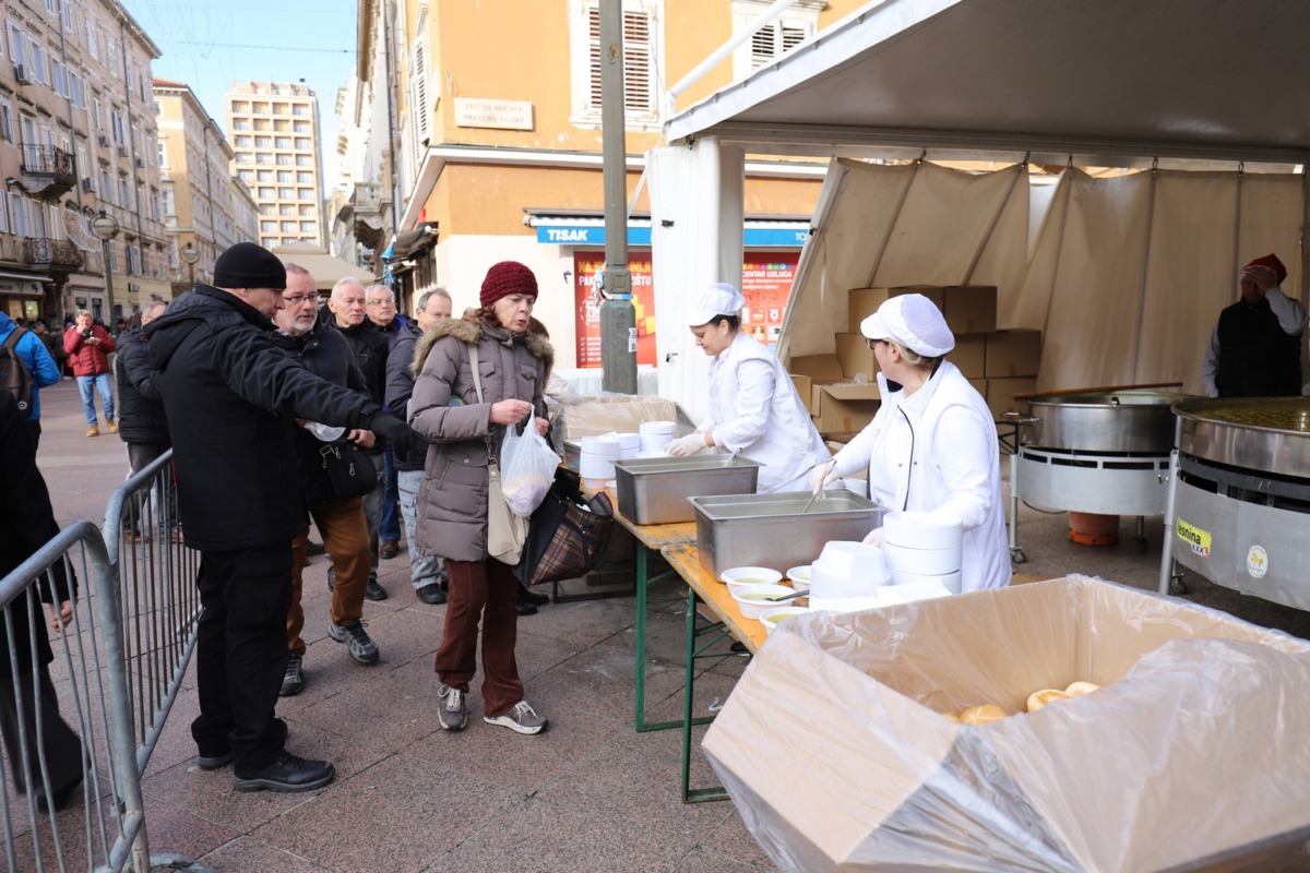 Tradicionalna-Gastrofešta-na-Badnjak-16