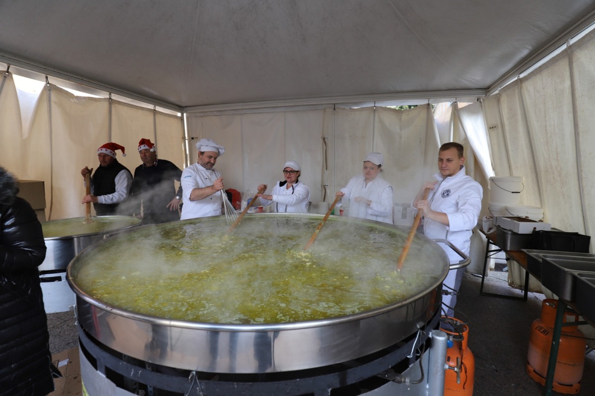 Tradicionalna-Gastrofešta-na-Badnjak-4