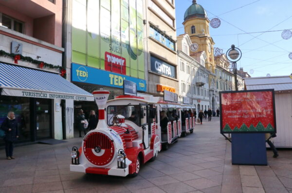 Vlakic-Djeda-Mraza (1)