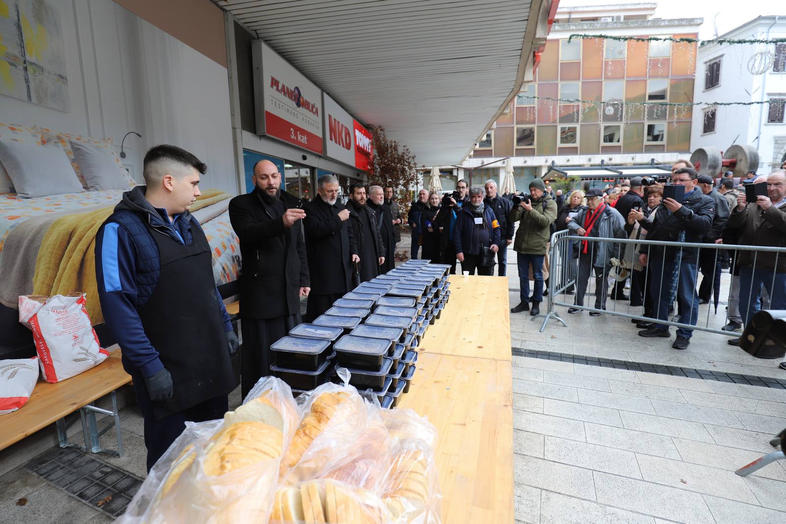 Blagoslov-hrane-2 Blagoslov-hrane-2