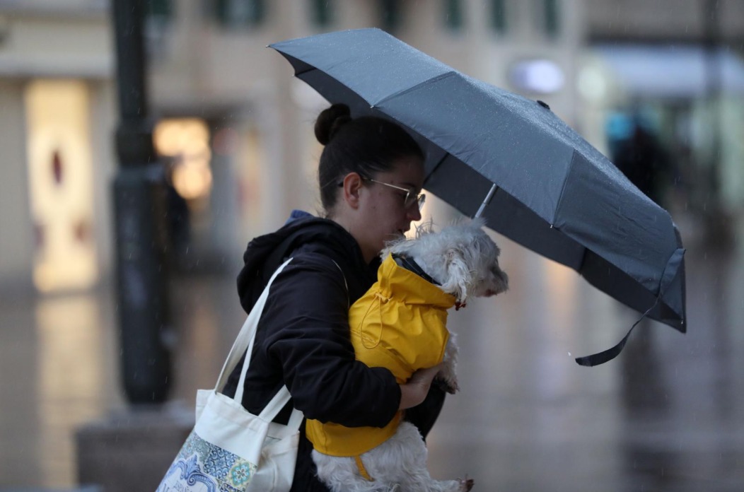 Rijeka: Kiša i bura građanima  stvaraju probleme