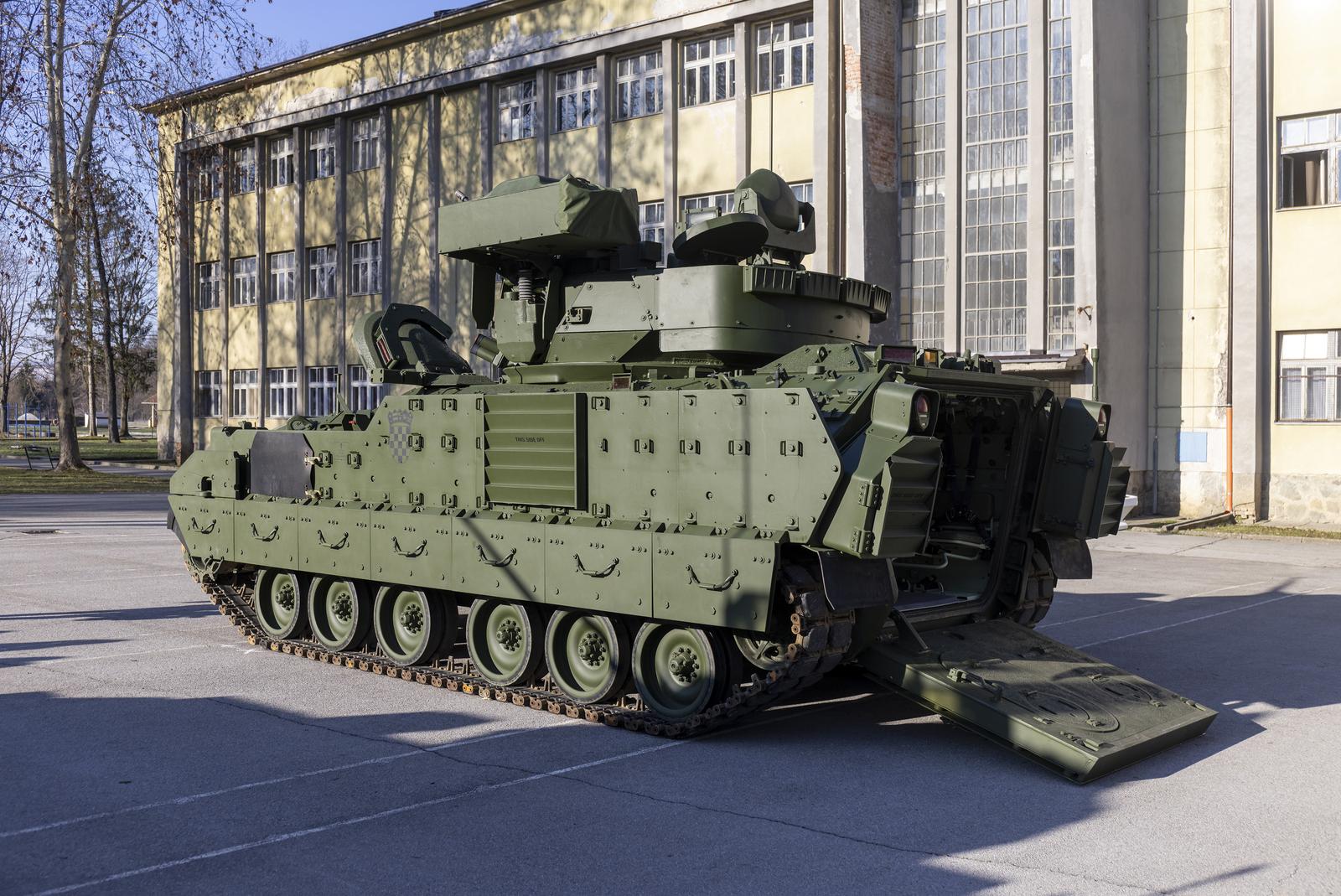 Našice: Svečana primopredaja prvih borbenih vozila Bradley Našice: Svečana primopredaja prvih borbenih vozila Bradley