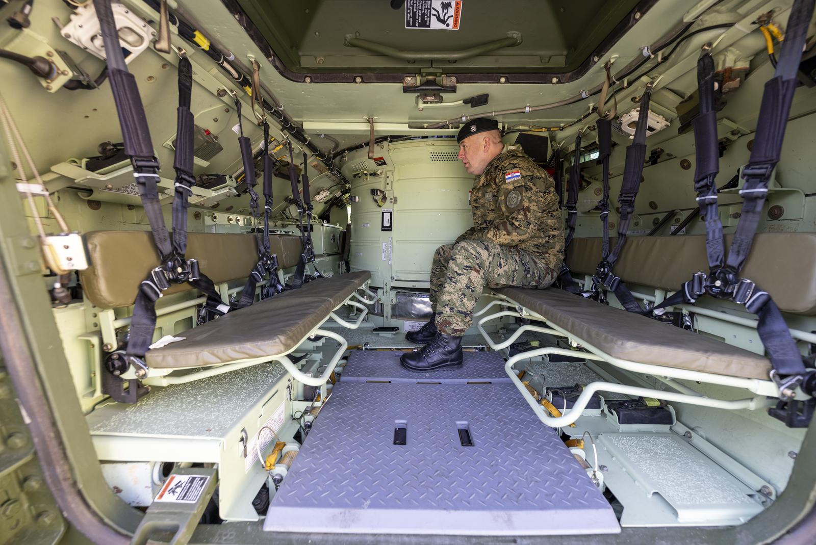 Našice: Svečana primopredaja prvih borbenih vozila Bradley Našice: Svečana primopredaja prvih borbenih vozila Bradley