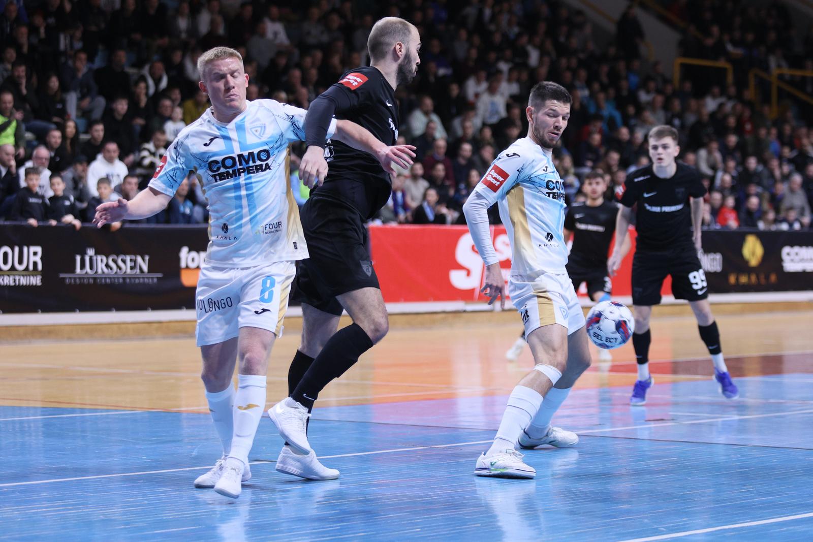 Rijeka i Futsal Dinamo susreli se u četvrtfinalu Hrvatskog malonogometnog kupa Rijeka i Futsal Dinamo susreli se u četvrtfinalu Hrvatskog malonogometnog kupa