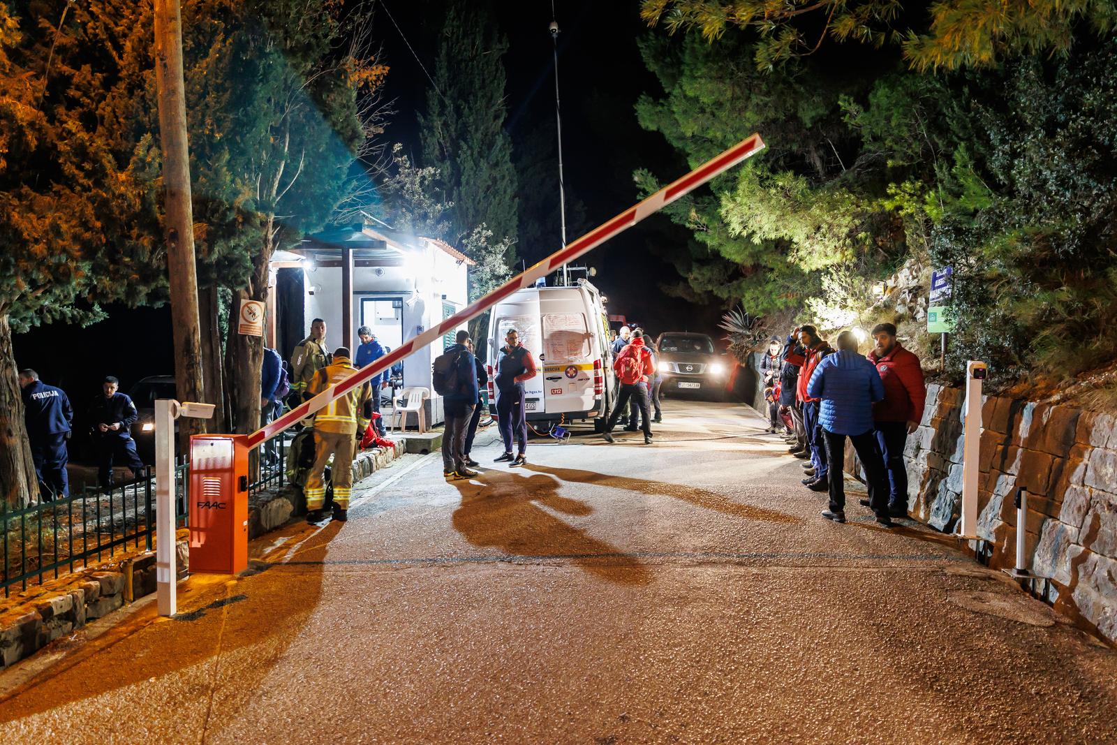 Split: U večernjim satima HGSS je pronašao nestalog mladića, u tijeku akcija izvlačenja