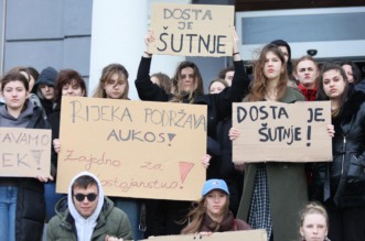 Rijeka: Studenti prosvjeduju protiv nasilja na fakultetu u Osijeku