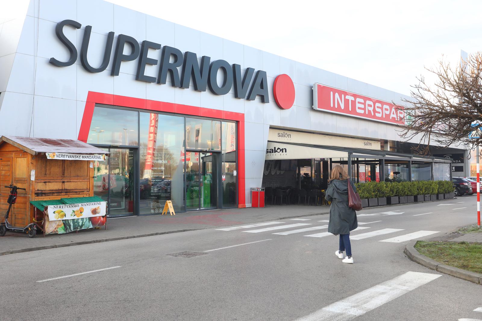 Karlovac: Po?eo veliki bojkot svih trgovina Karlovac: Po?eo veliki bojkot svih trgovina